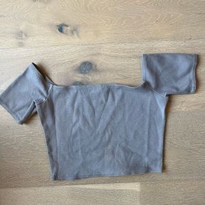 Aritzia Wilfred Free Off The Shoulder Crop Top